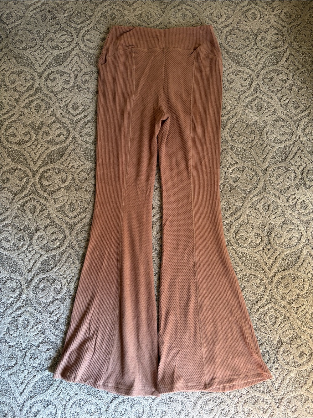 NWT Area Stars Ribbed Flare Pants - Picture 4 of 6